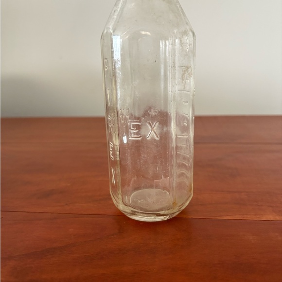 Antique Glass Baby Bottle Embossed Measuring Bottle USA Vintage Nursery Decor - Picture 6 of 8
